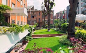 Eco Hotel Milano & Bioriso Restaurant  3* Italy